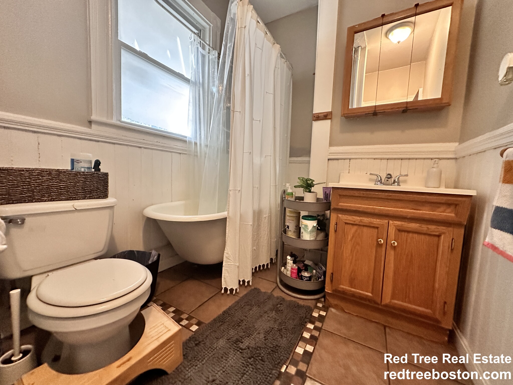 3 bed, 1 bath apartment for rent at 4 Montcalm Ave Unit 2, Brighton — photo 12 of 14