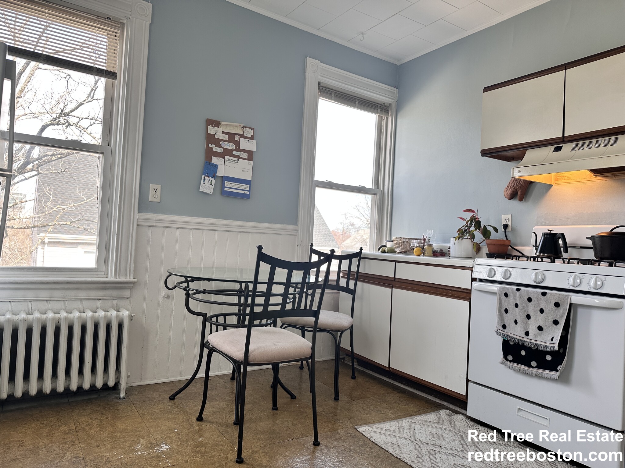 3 bed, 1 bath apartment for rent at 4 Montcalm Ave Unit 2, Brighton — photo 10 of 14