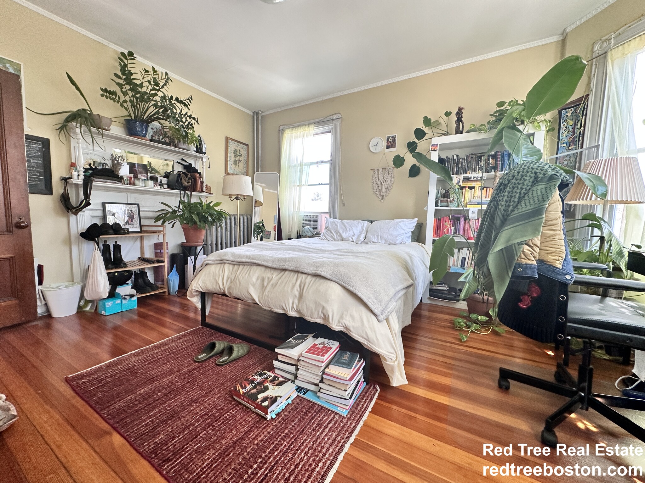 3 bed, 1 bath apartment for rent at 4 Montcalm Ave Unit 2, Brighton — photo 3 of 14