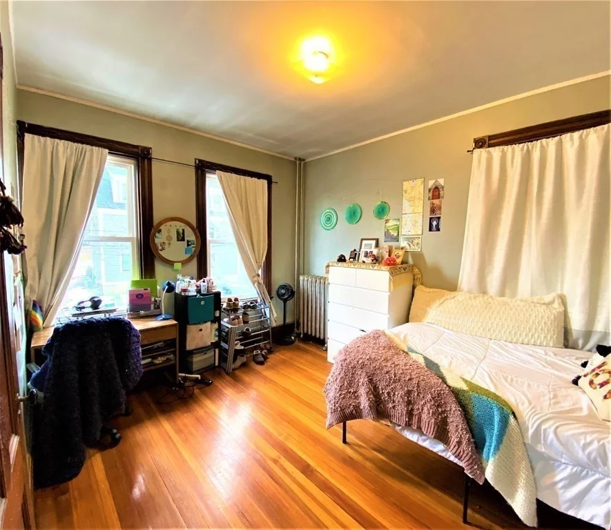 3 bed, 1 bath apartment for rent at 4 Montcalm Ave Unit 3, Brighton — photo 4 of 11