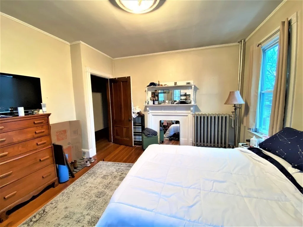 3 bed, 1 bath apartment for rent at 4 Montcalm Ave Unit 3, Brighton — photo 5 of 11