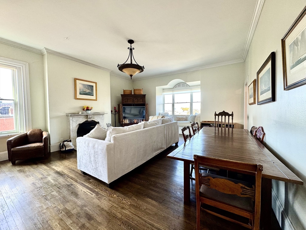 2 bed, 1 bath apartment for rent at 4 Monument Sq Unit 6, Charlestown — photo 4 of 17