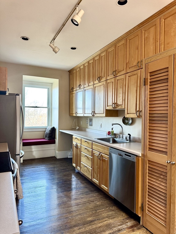 2 bed, 1 bath apartment for rent at 4 Monument Sq Unit 6, Charlestown — photo 6 of 17