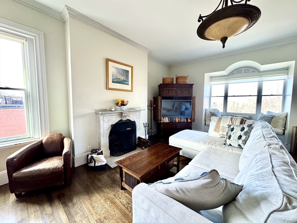 2 bed, 1 bath apartment for rent at 4 Monument Sq Unit 6, Charlestown — photo 8 of 17