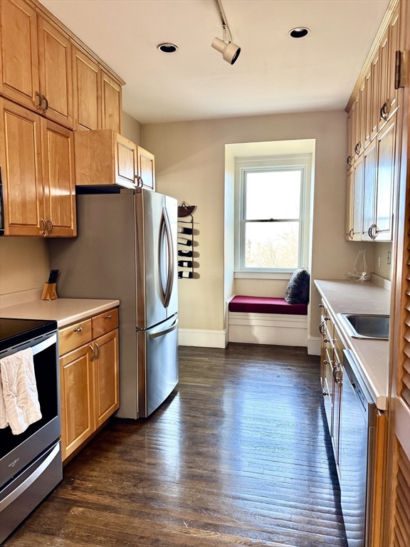 2 bed, 1 bath apartment for rent at 4 Monument Sq Unit 6, Charlestown — photo 5 of 17