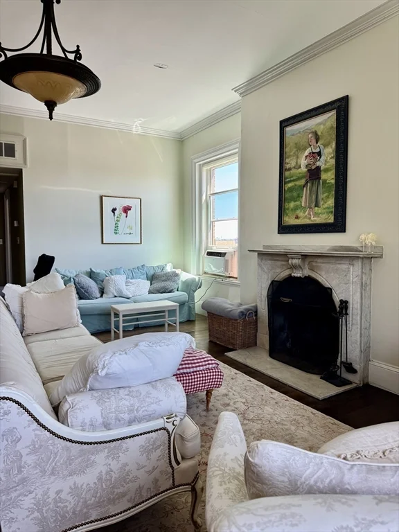 2 bed, 1 bath apartment for rent at 4 Monument Sq Unit PH, Charlestown — photo 4 of 20