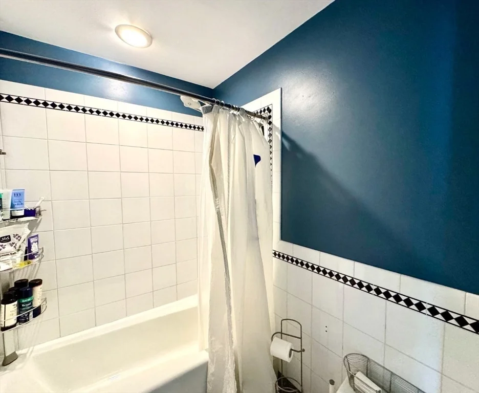 2 bed, 1 bath apartment for rent at 4 Monument Sq Unit PH, Charlestown — photo 15 of 20