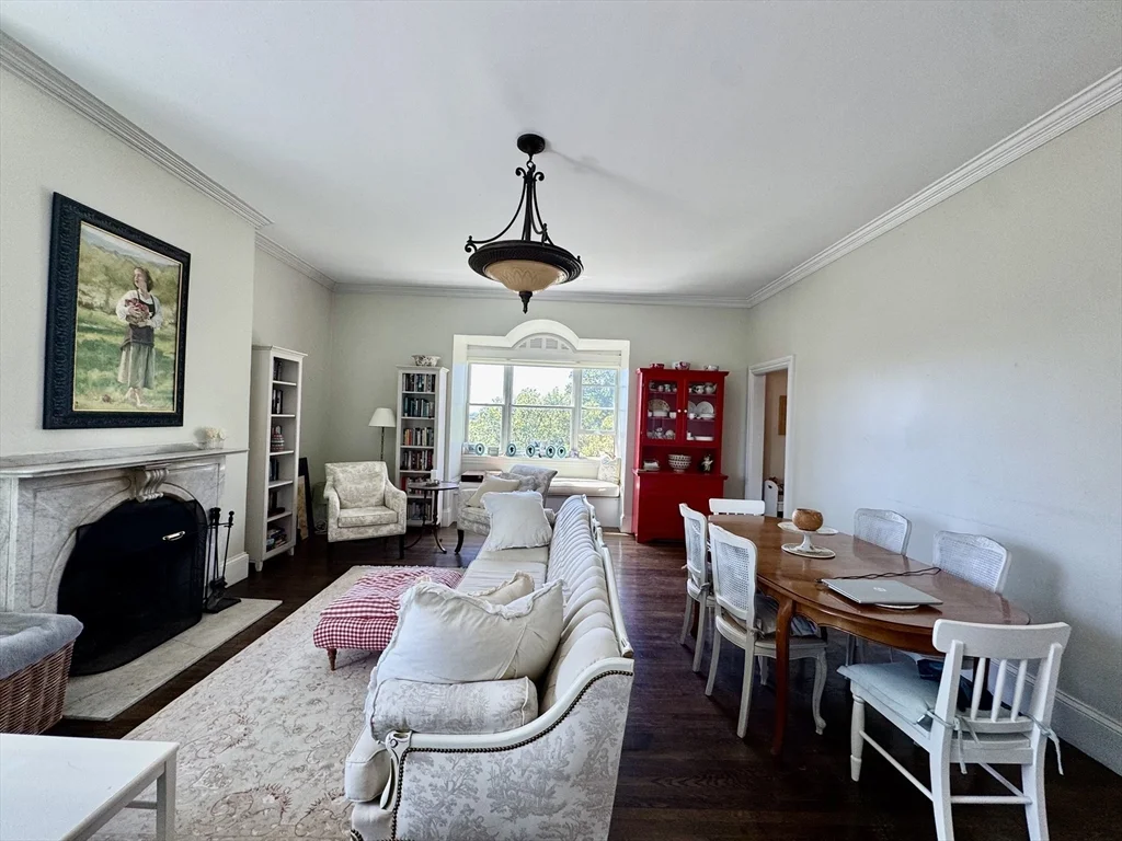 2 bed, 1 bath apartment for rent at 4 Monument Sq Unit PH, Charlestown — photo 3 of 20