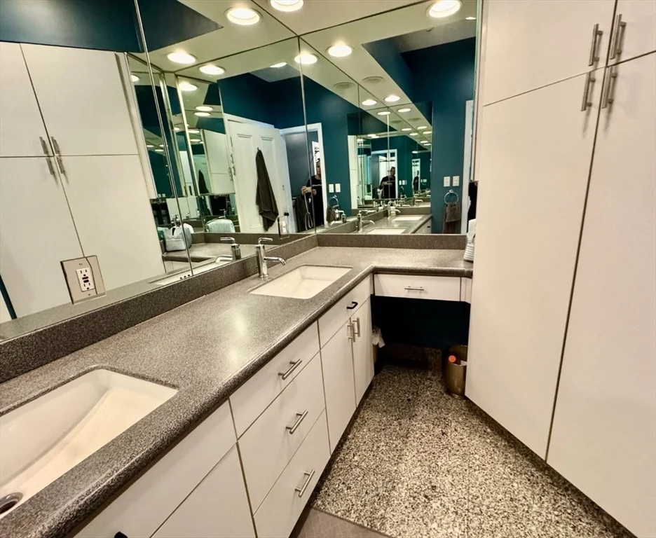 2 bed, 1 bath apartment for rent at 4 Monument Sq Unit PH, Charlestown — photo 14 of 20