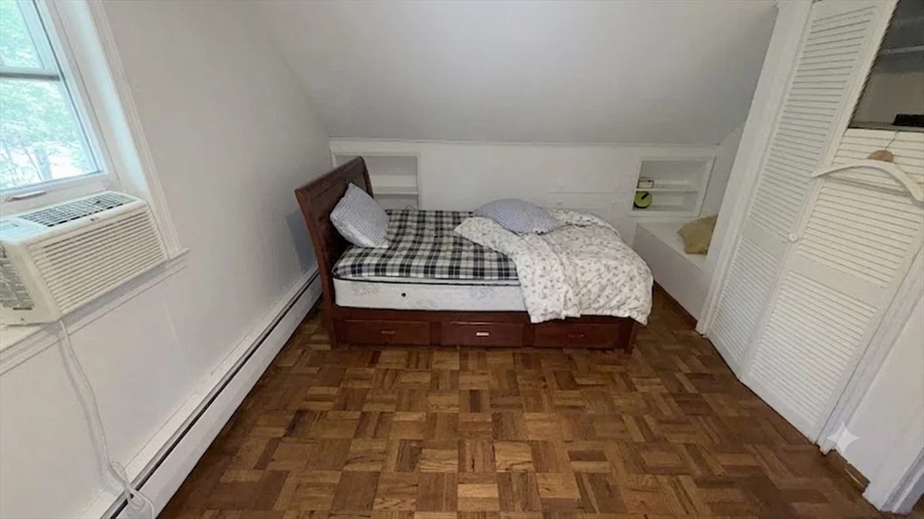 4 bed, 2 bath apartment for rent at 4 Mossdale Rd, Jamaica Plain — photo 14 of 19
