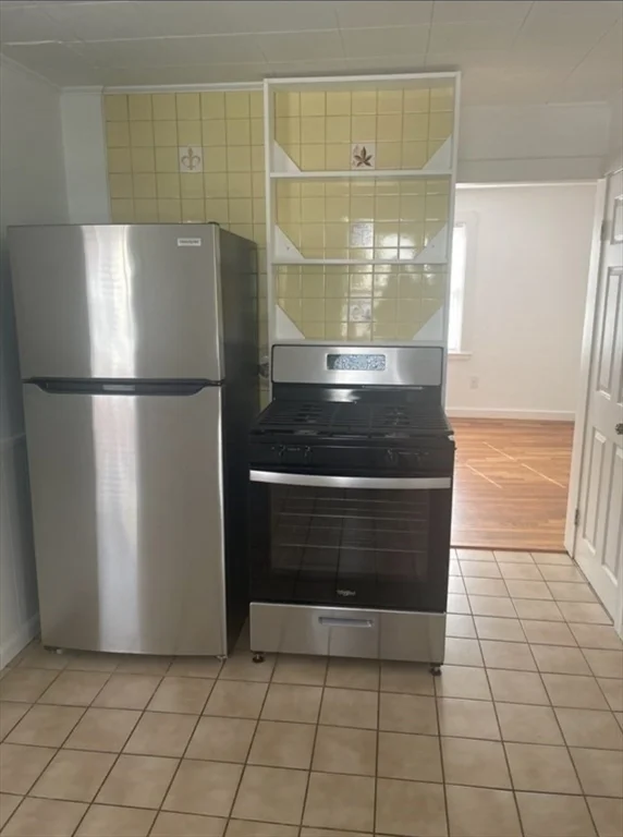 2 bed, 1 bath apartment for rent at 4 Mount Hope St Unit 4, Dedham — photo 3 of 19