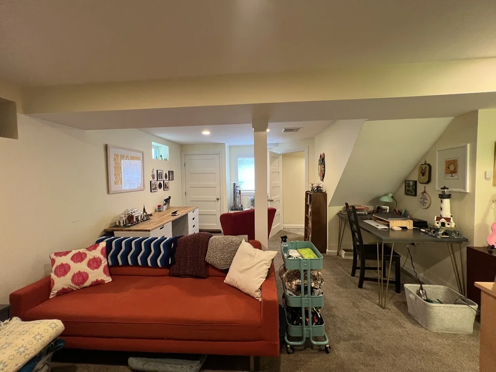 3 bed, 3 bath apartment for rent at 4 Mount Vernon, Brighton — photo 23 of 31