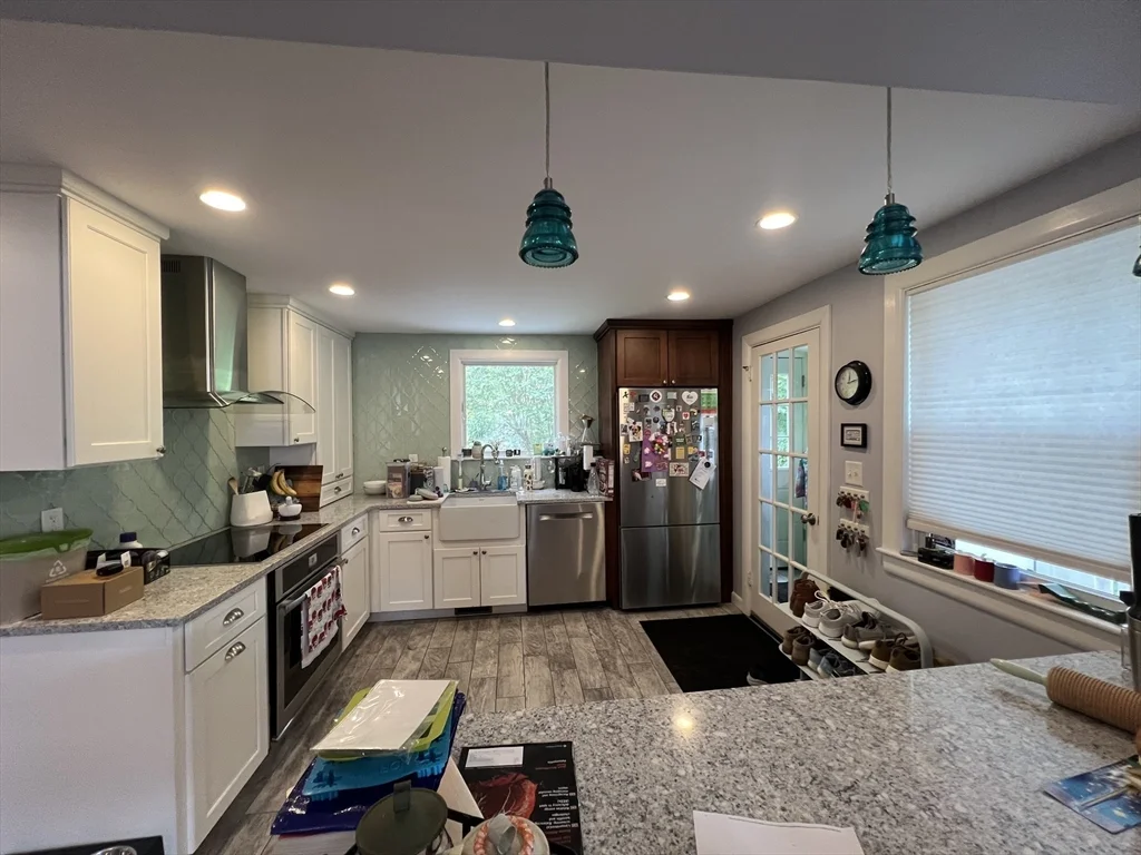 3 bed, 3 bath apartment for rent at 4 Mount Vernon, Brighton — photo 3 of 31