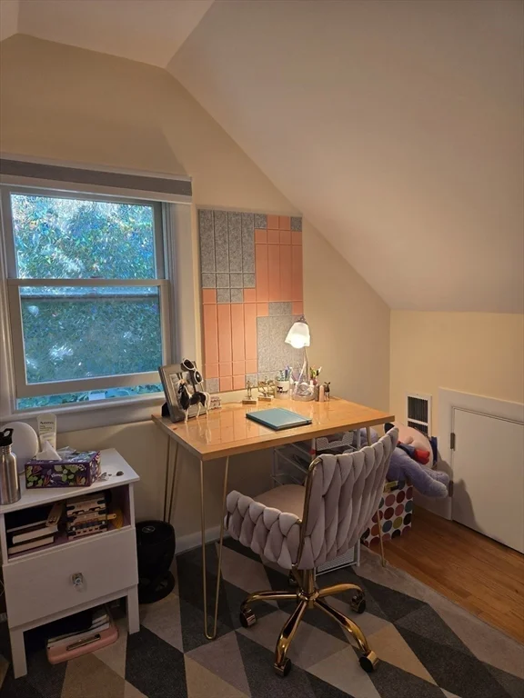 3 bed, 3 bath apartment for rent at 4 Mount Vernon, Brighton — photo 18 of 31