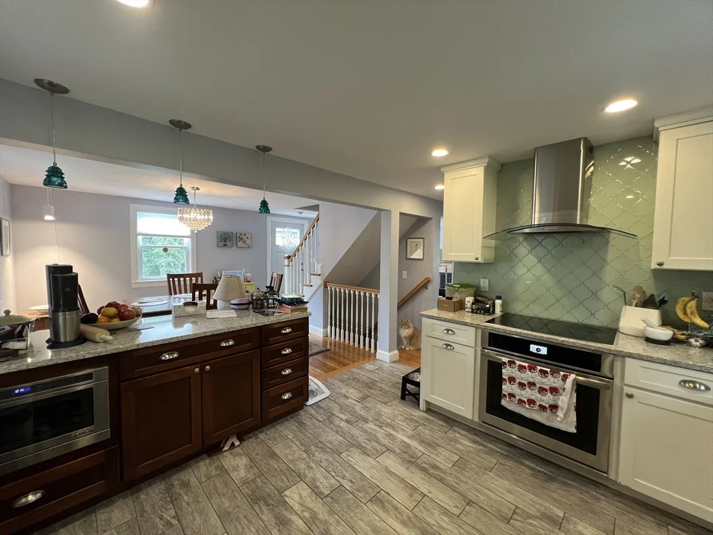 3 bed, 3 bath apartment for rent at 4 Mount Vernon, Brighton — photo 4 of 31