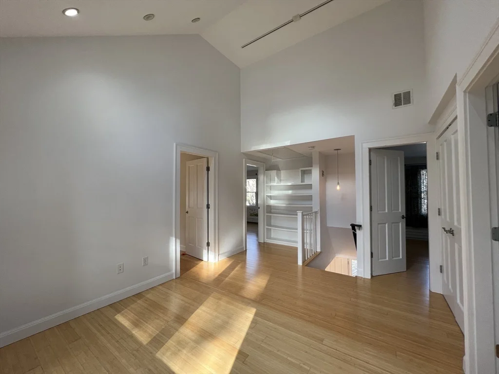 4 bed, 3 bath apartment for rent at 4 Myrna Rd, North Lexington — photo 10 of 30
