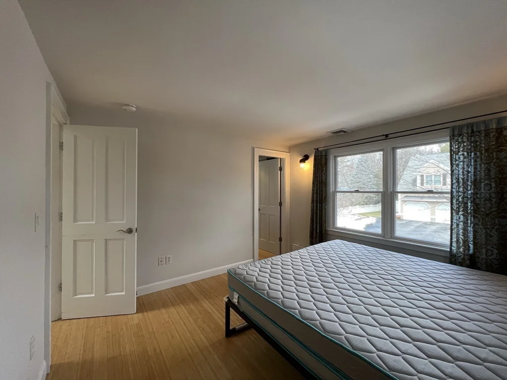 4 bed, 3 bath apartment for rent at 4 Myrna Rd, North Lexington — photo 11 of 30