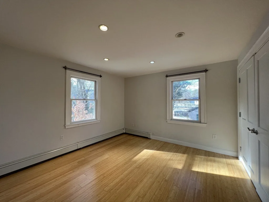 4 bed, 3 bath apartment for rent at 4 Myrna Rd, North Lexington — photo 17 of 30