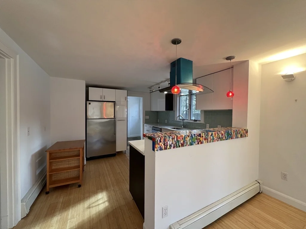 4 bed, 3 bath apartment for rent at 4 Myrna Rd, North Lexington — photo 5 of 30