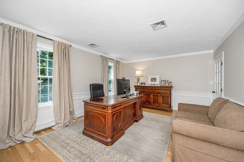 4 bed, 3 bath apartment for rent at 4 Nashoba Dr, Chelmsford — photo 18 of 42