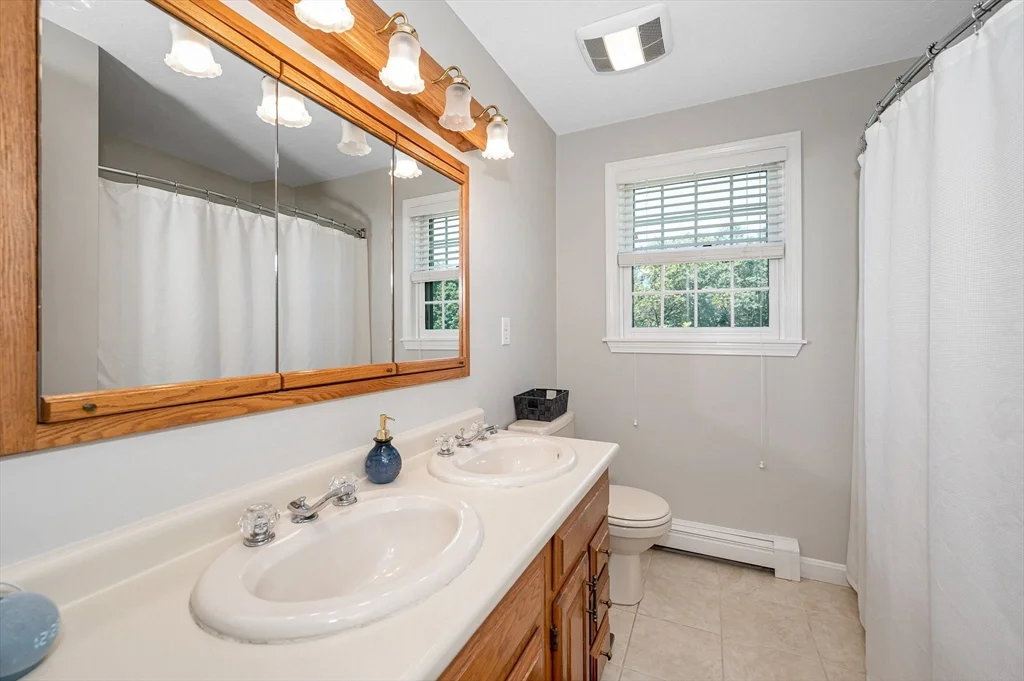 4 bed, 3 bath apartment for rent at 4 Nashoba Dr, Chelmsford — photo 27 of 42