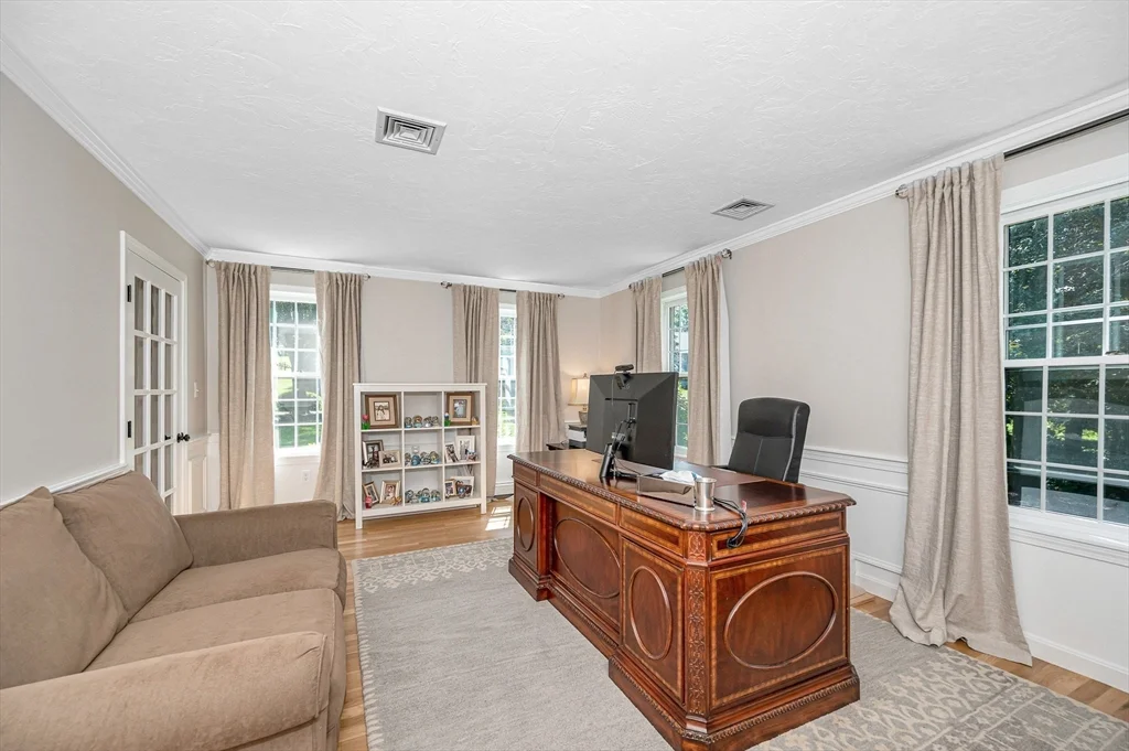 4 bed, 3 bath apartment for rent at 4 Nashoba Dr, Chelmsford — photo 19 of 42
