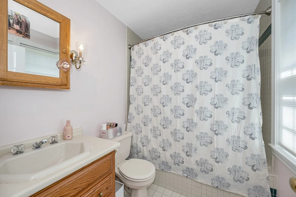 4 bed, 3 bath apartment for rent at 4 Nashoba Dr, Chelmsford — photo 23 of 42