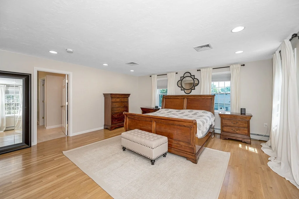 4 bed, 3 bath apartment for rent at 4 Nashoba Dr, Chelmsford — photo 29 of 42