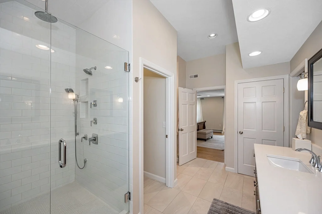 4 bed, 3 bath apartment for rent at 4 Nashoba Dr, Chelmsford — photo 33 of 42
