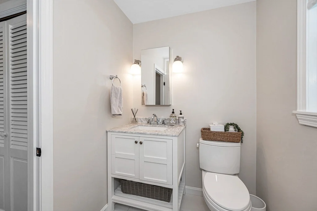 4 bed, 3 bath apartment for rent at 4 Nashoba Dr, Chelmsford — photo 13 of 42