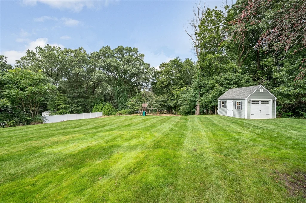 4 bed, 3 bath apartment for rent at 4 Nashoba Dr, Chelmsford — photo 40 of 42
