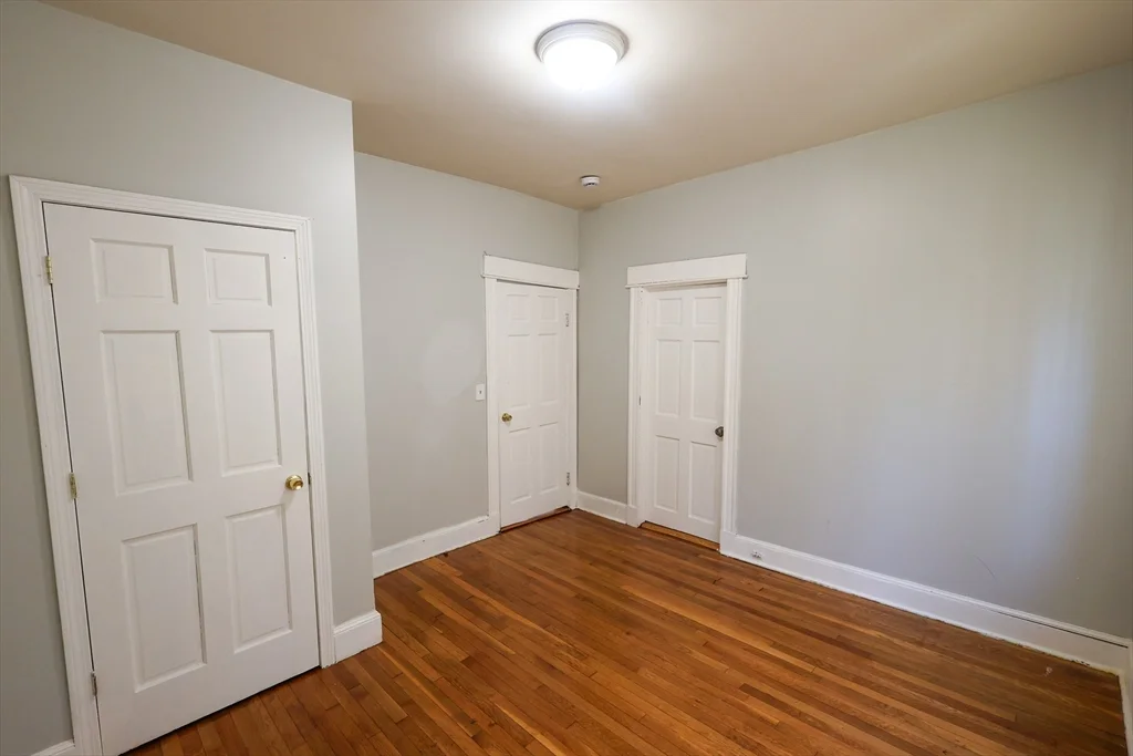 3 bed, 1 bath apartment for rent at 4 Navillus Ter Unit 1, Dorchester — photo 18 of 20