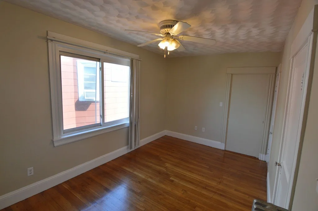 3 bed, 1 bath apartment for rent at 4 Navillus Ter Unit 1, Dorchester — photo 2 of 20