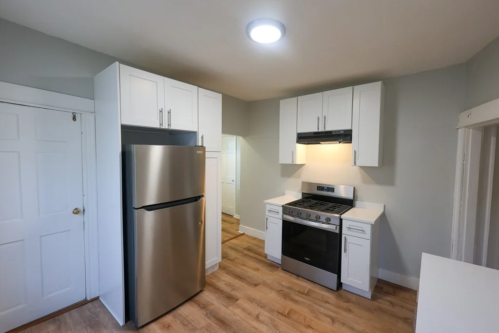 3 bed, 1 bath apartment for rent at 4 Navillus Ter Unit 1, Dorchester — photo 5 of 20