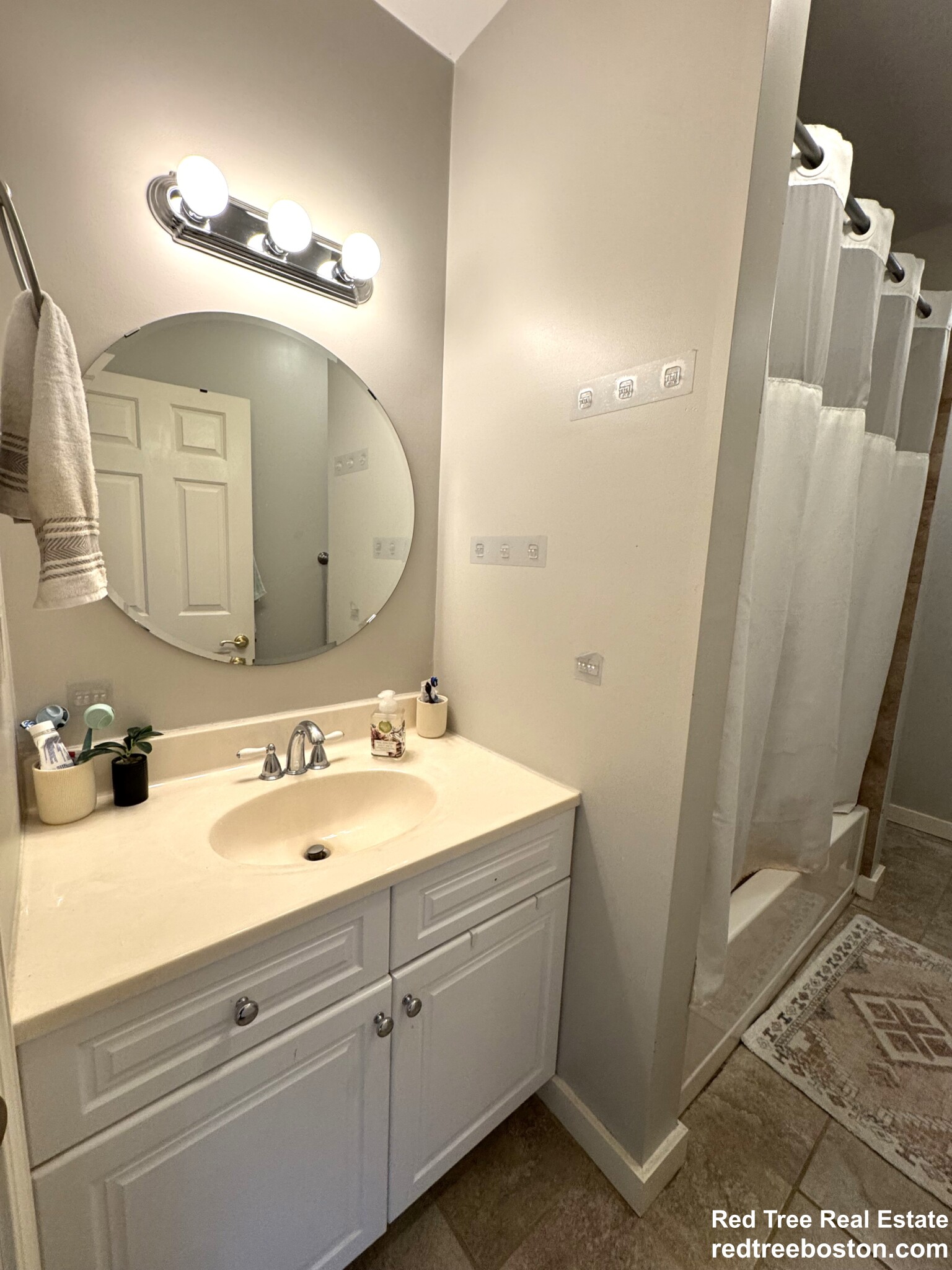 3 bed, 2.5 bath apartment for rent at 4 North Crescent Circuit Unit 1, Brighton — photo 18 of 25