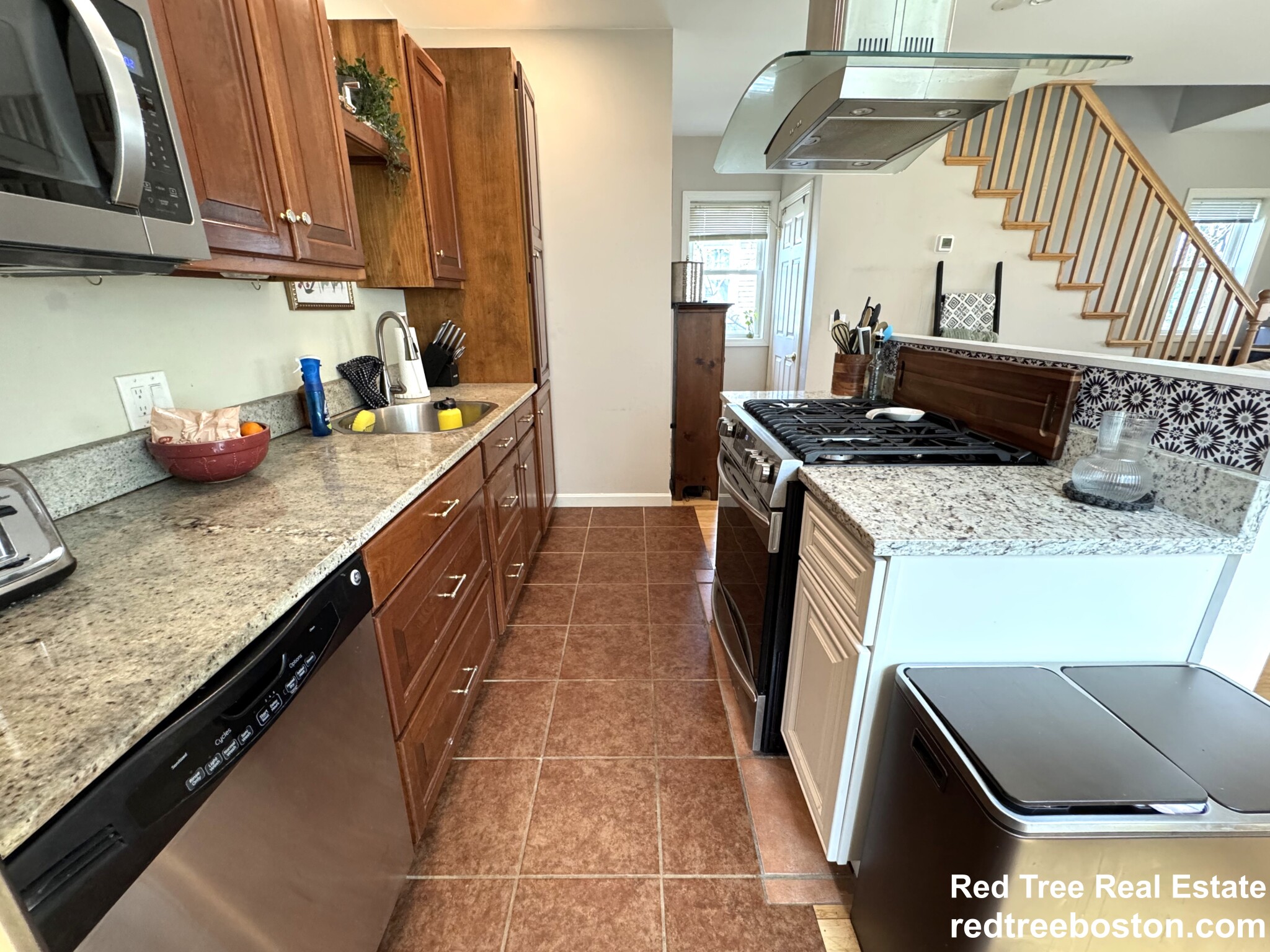 3 bed, 2.5 bath apartment for rent at 4 North Crescent Circuit Unit 1, Brighton — photo 3 of 25