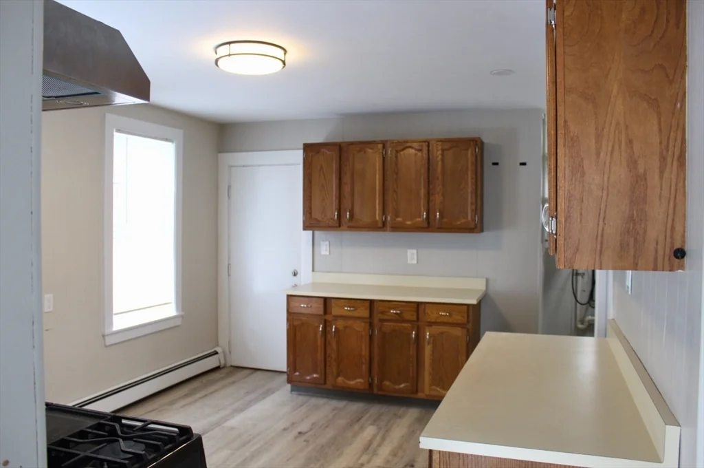 2 bed, 1 bath apartment for rent at 4 Northend St Unit 1, Peabody — photo 3 of 13