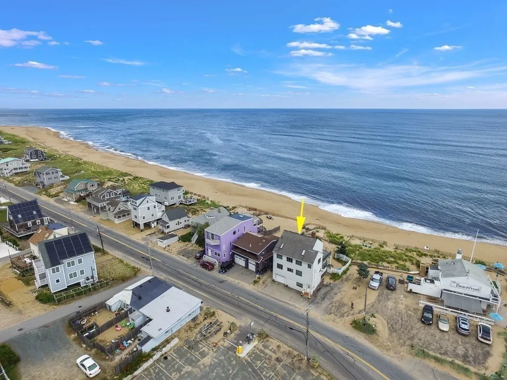 3 bed, 2 bath apartment for rent at 4 Northern Blvd, Plum Island — photo 39 of 41