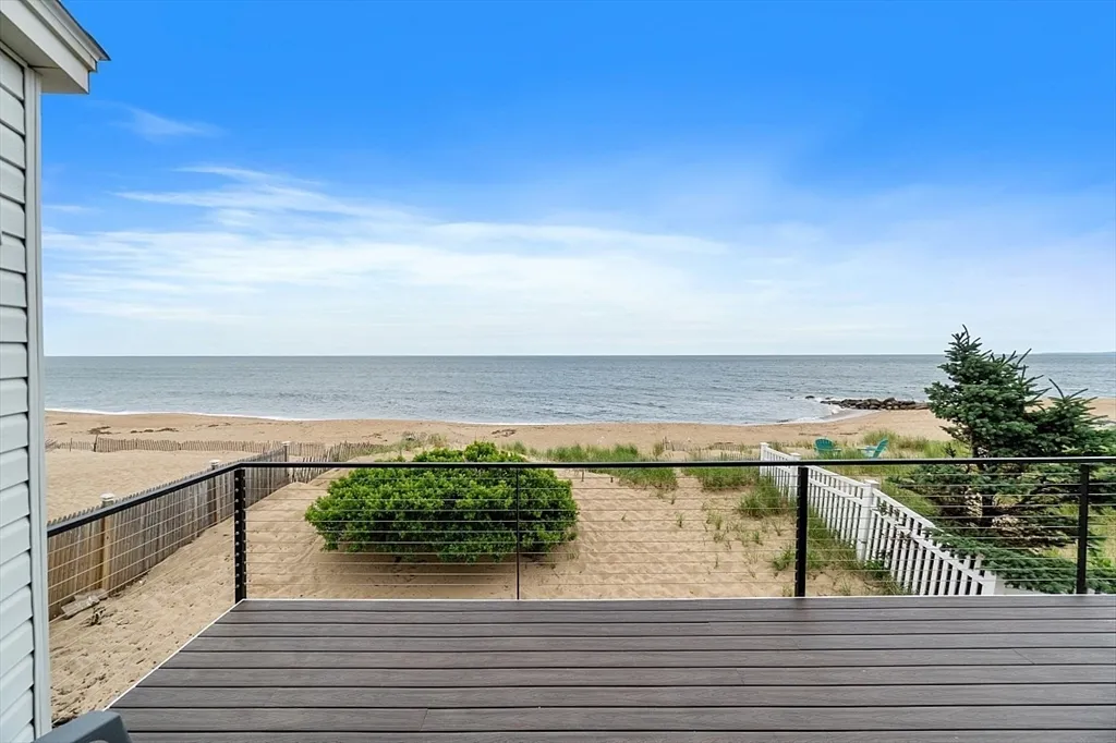 3 bed, 2 bath apartment for rent at 4 Northern Blvd, Plum Island — photo 2 of 41