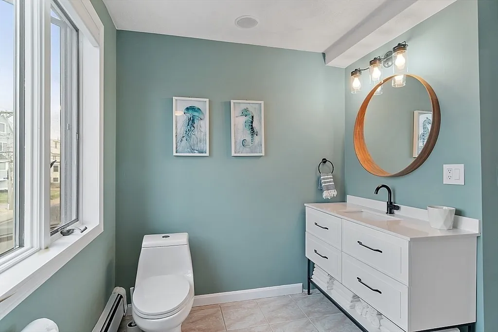 3 bed, 2 bath apartment for rent at 4 Northern Blvd, Plum Island — photo 13 of 41