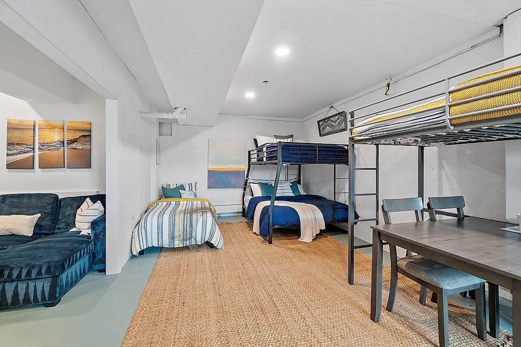 3 bed, 2 bath apartment for rent at 4 Northern Blvd, Plum Island — photo 36 of 41