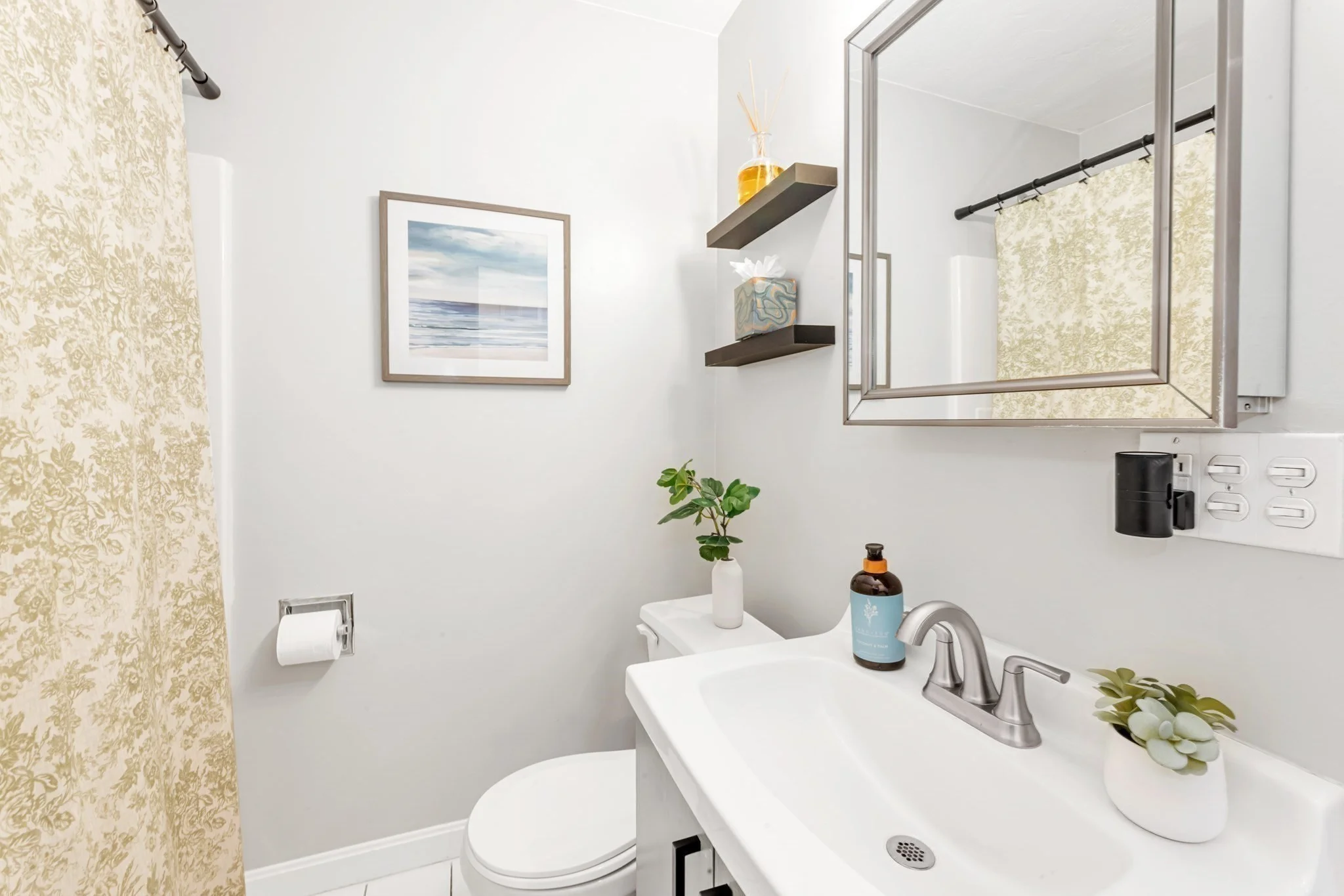 3 bed, 1 bath apartment for rent at 4 Northey St Unit 2, Salem — photo 8 of 15