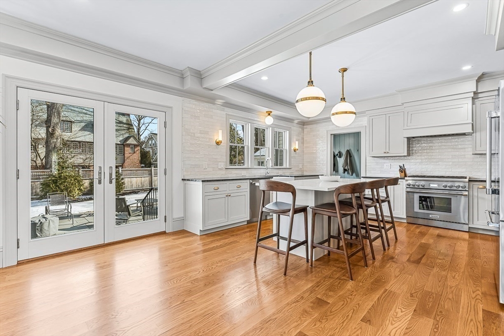 4 bed, 3 bath apartment for rent at 4 Norwood St Unit 4, Winchester — photo 9 of 35