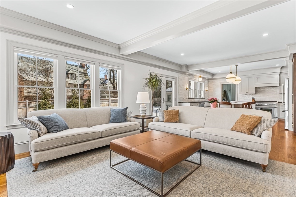4 bed, 3 bath apartment for rent at 4 Norwood St Unit 4, Winchester — photo 8 of 35