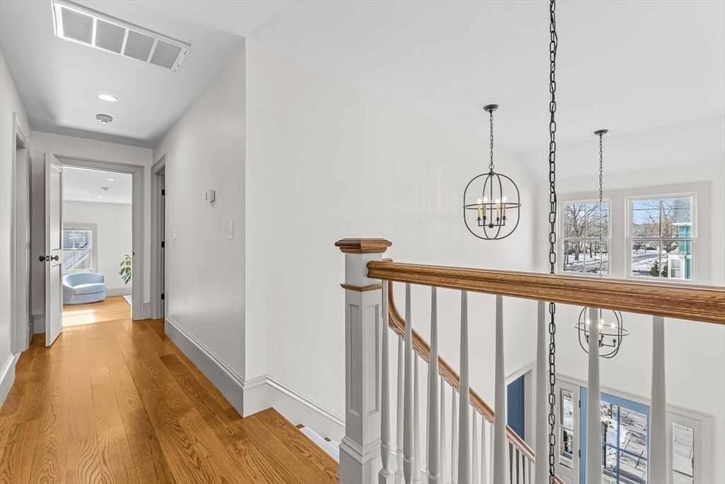 4 bed, 3 bath apartment for rent at 4 Norwood St Unit 4, Winchester — photo 14 of 35