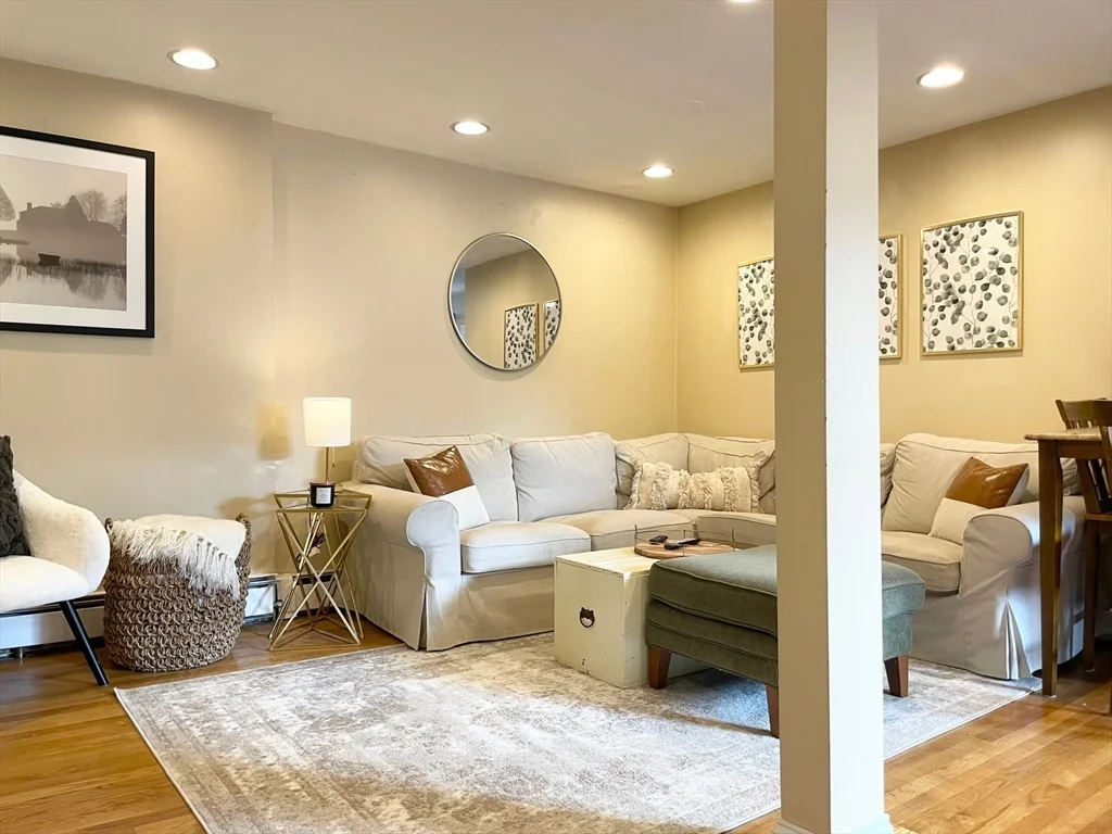 4 bed, 1 bath apartment for rent at 4 O St Unit 3, South Boston — photo 2 of 11