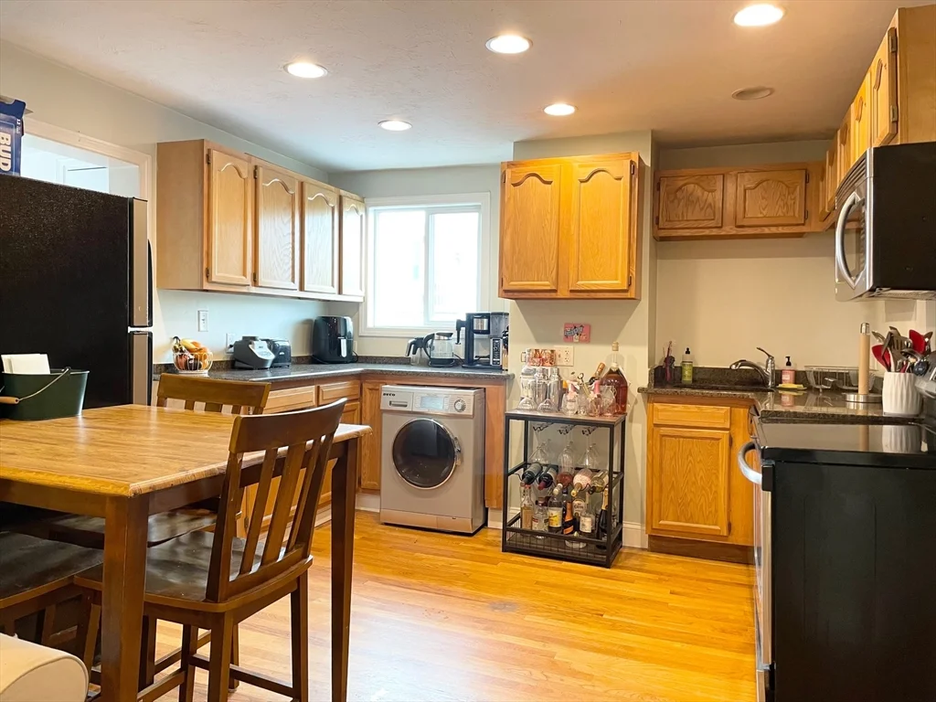4 bed, 1 bath apartment for rent at 4 O St Unit 3A, South Boston — photo 3 of 11
