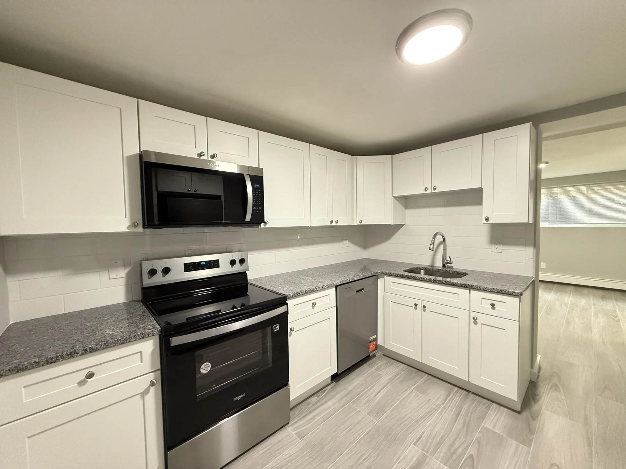 1 bed, 1 bath apartment for rent at 4 Oakcrest Rd Unit 2, Hyde Park