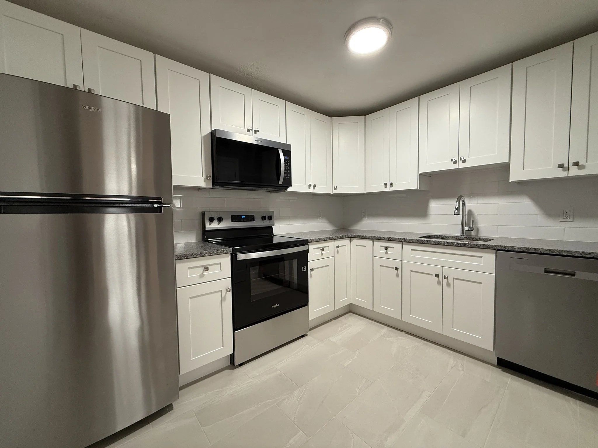 2 bed, 1 bath apartment for rent at 4 Oakcrest Rd Unit 32, Hyde Park