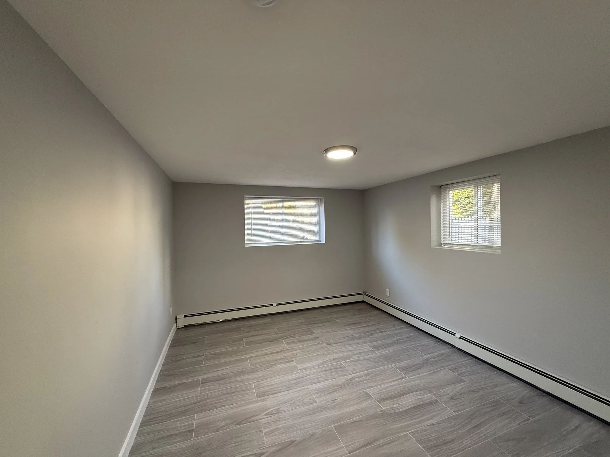 2 bed, 1 bath apartment for rent at 4 Oakcrest Rd Unit 4, Hyde Park — photo 8 of 14